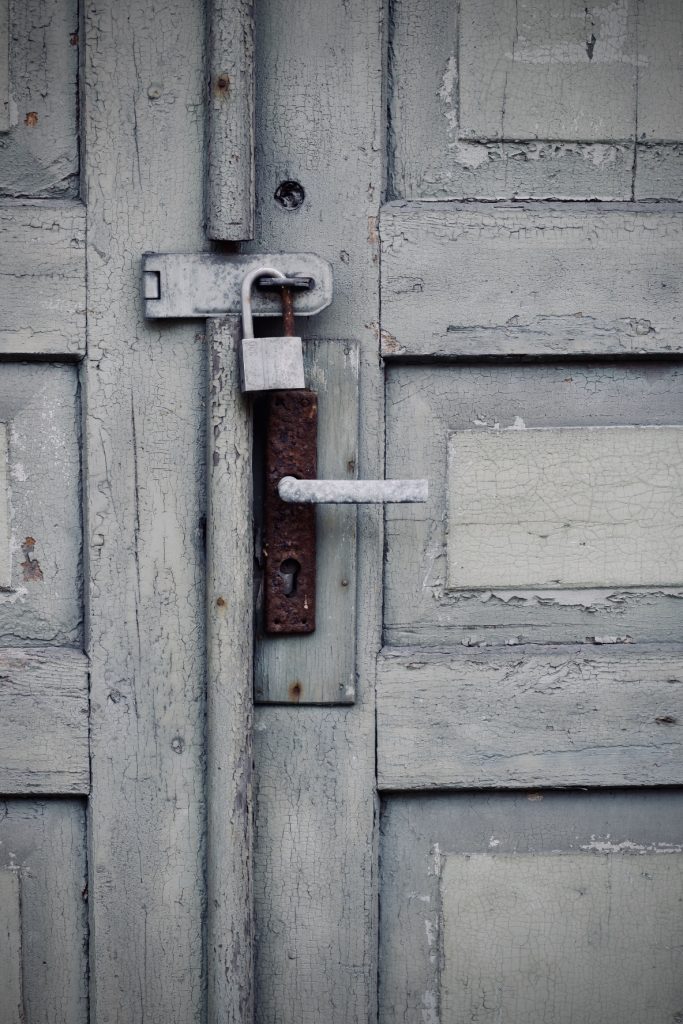 A picture of a wood door